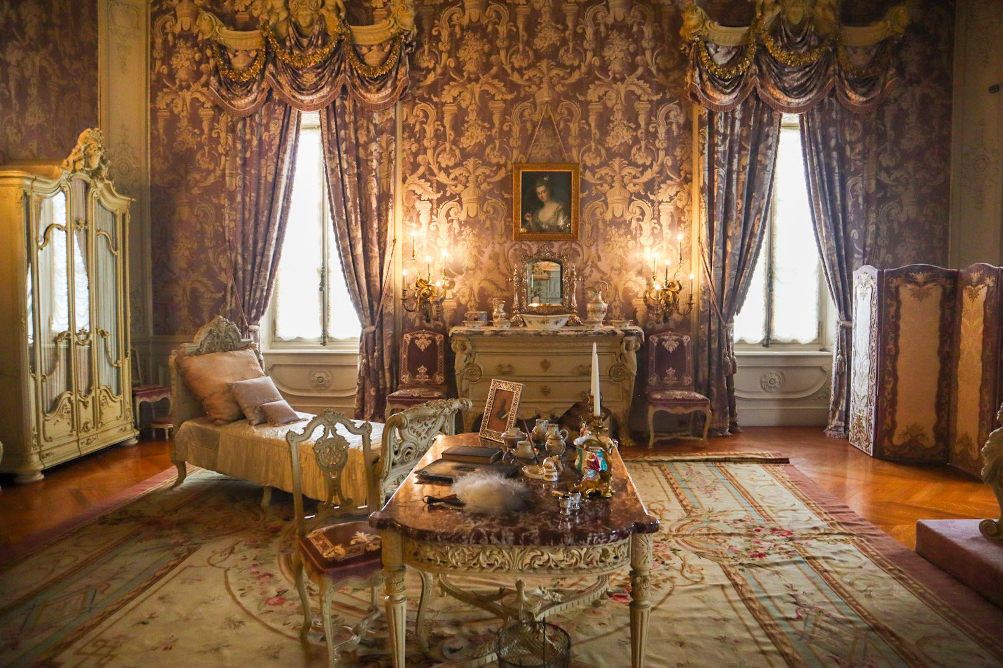 Is Marble House Worth Visiting in Newport RI? What to Know First